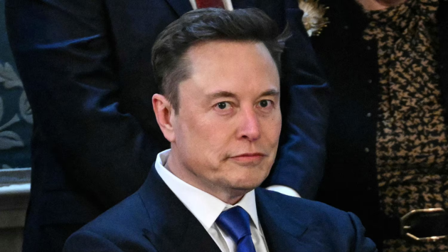 Musk calls Sen. Kelly a ‘traitor’ over trip to Ukraine, Kelly hits back