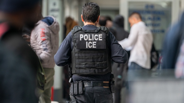 ICE deports 142 migrants to Mexico over 2-week period